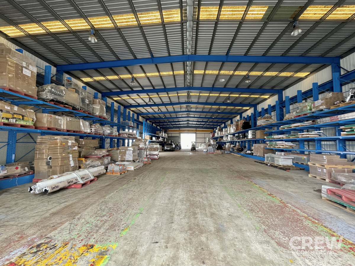 Freehold warehouse with hardstand gantry cranes Crew Commercial