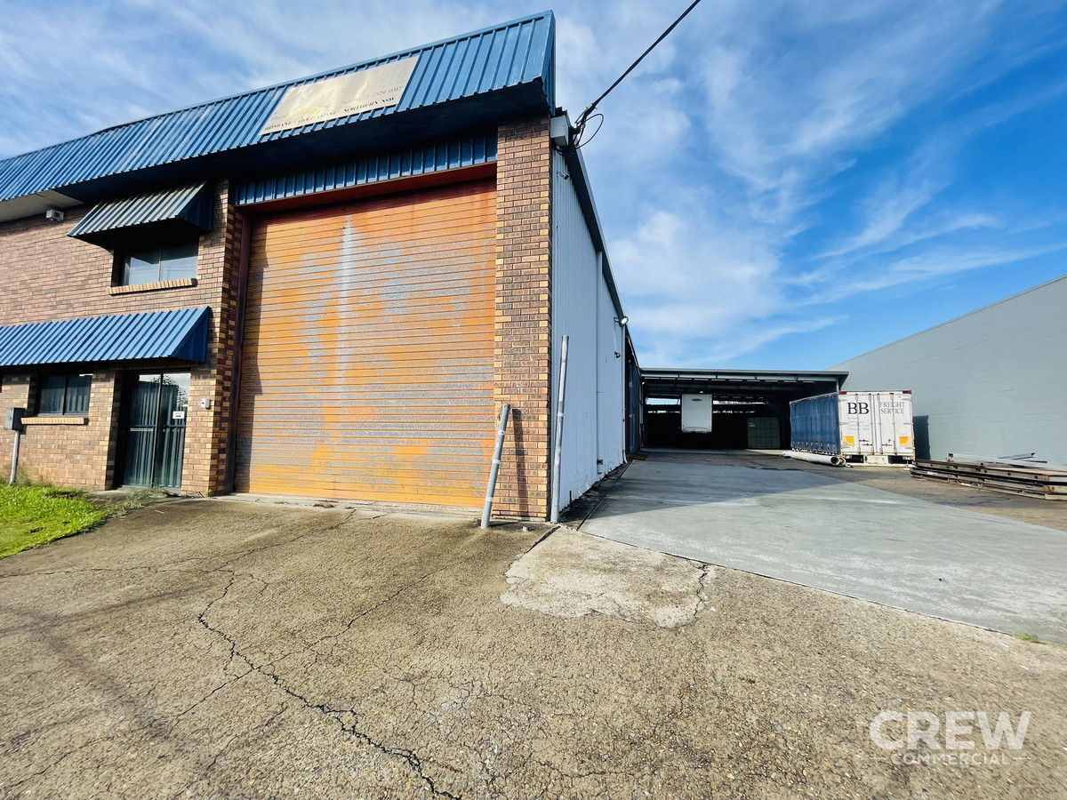 Freestanding Warehouse With Large Power Supply Crew Commercial