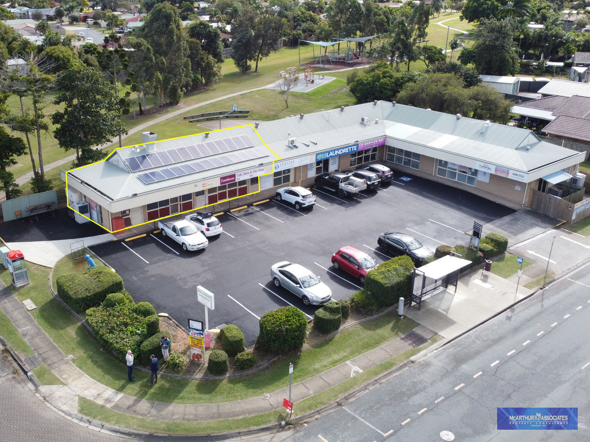 CONVENIENCE STORE AND TAKEAWAY IN LOCAL SHOPPING CENTRE, MORAYFIELD