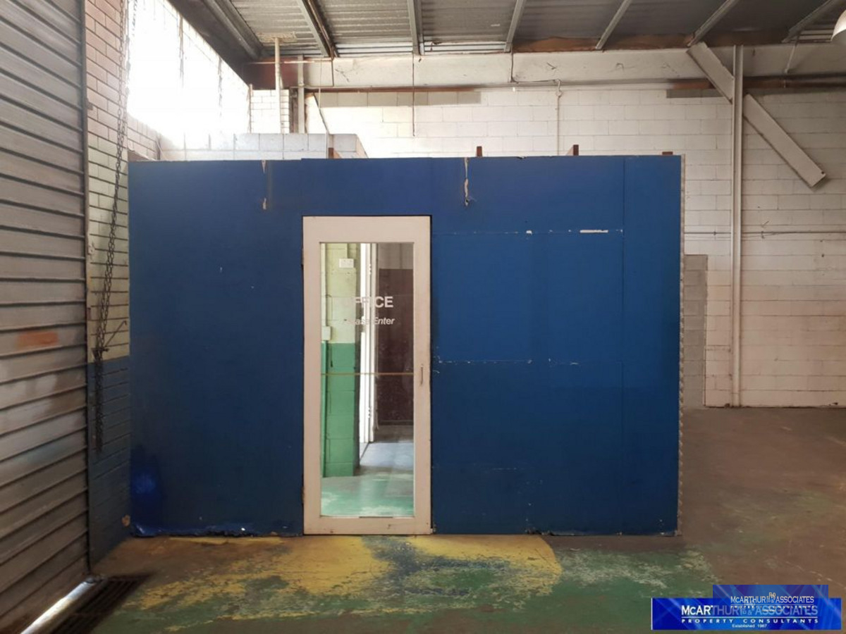 INDUSTRIAL UNIT PAISLEY DRIVE, LAWNTON McArthur & Associates Property