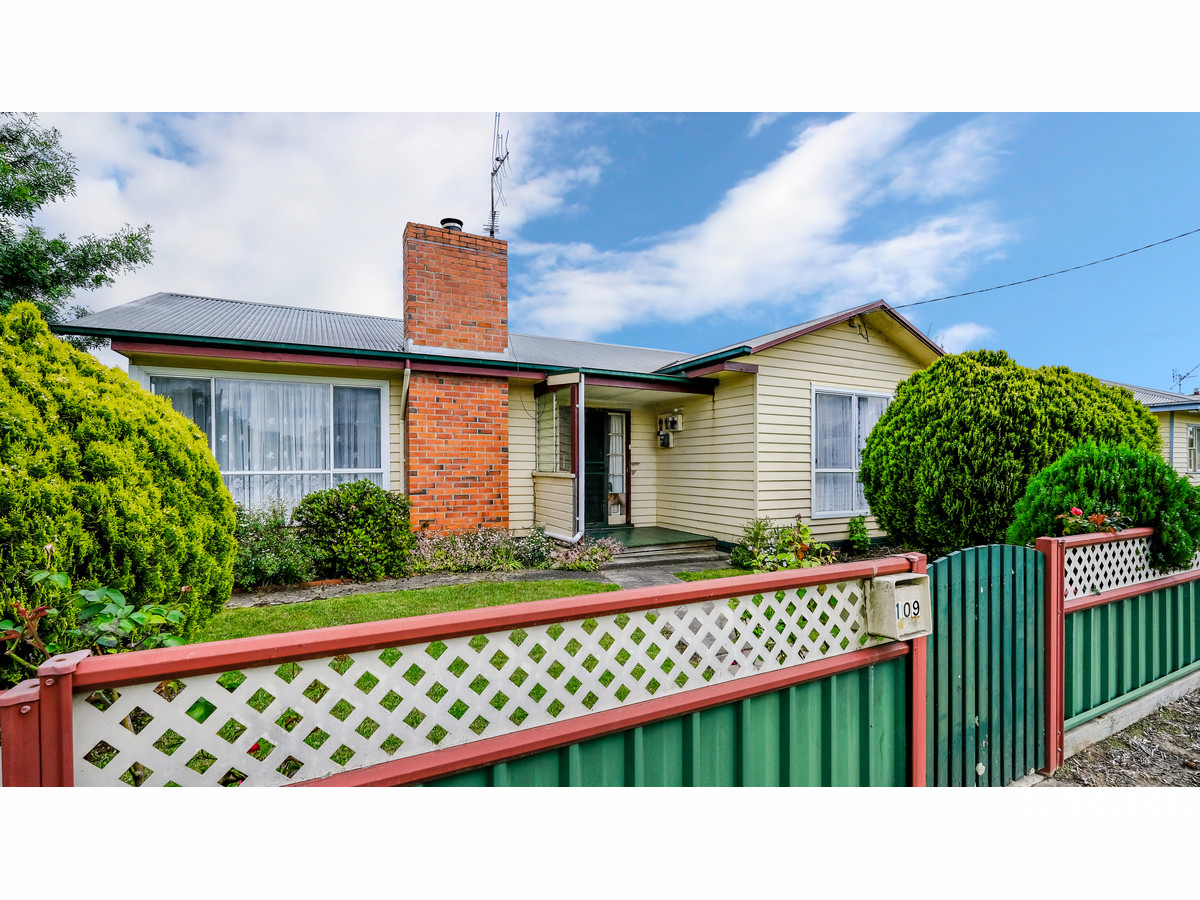 Weatherboard home on large corner block, 340,000 Coast to Country