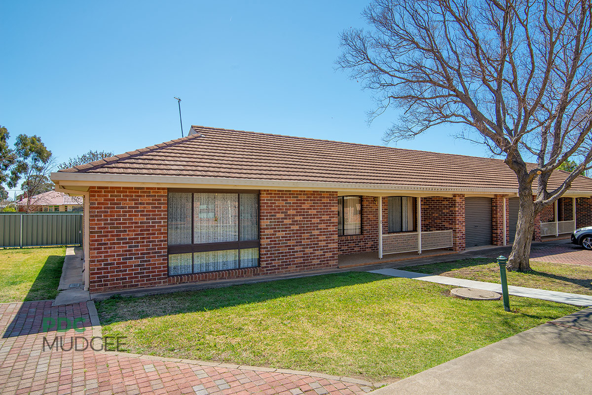  Two Bedroom Unit Close to the CBD