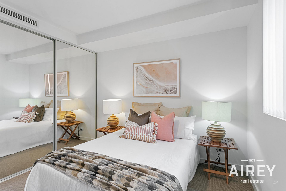 GLAMOROUS CLAREMONT OVAL APARTMENT Airey Real Estate