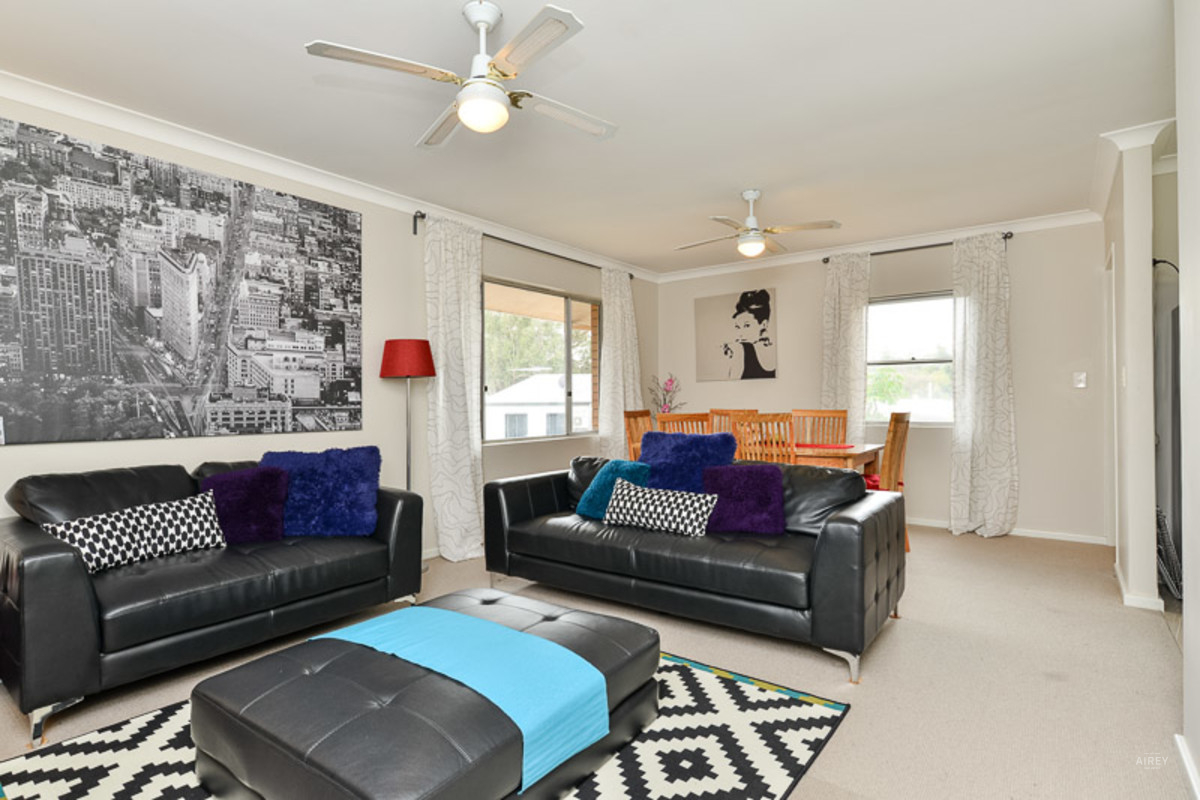 FULLY FURNISHED TOP FLOOR TWO BEDROOM ! Airey Real Estate