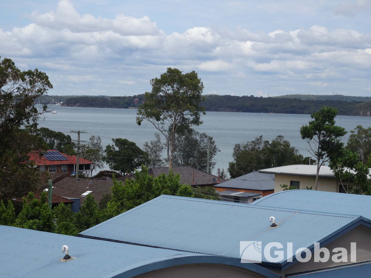 BRAND NEW SHEARWATER UNIT in the heart of Warners Bay Global Property