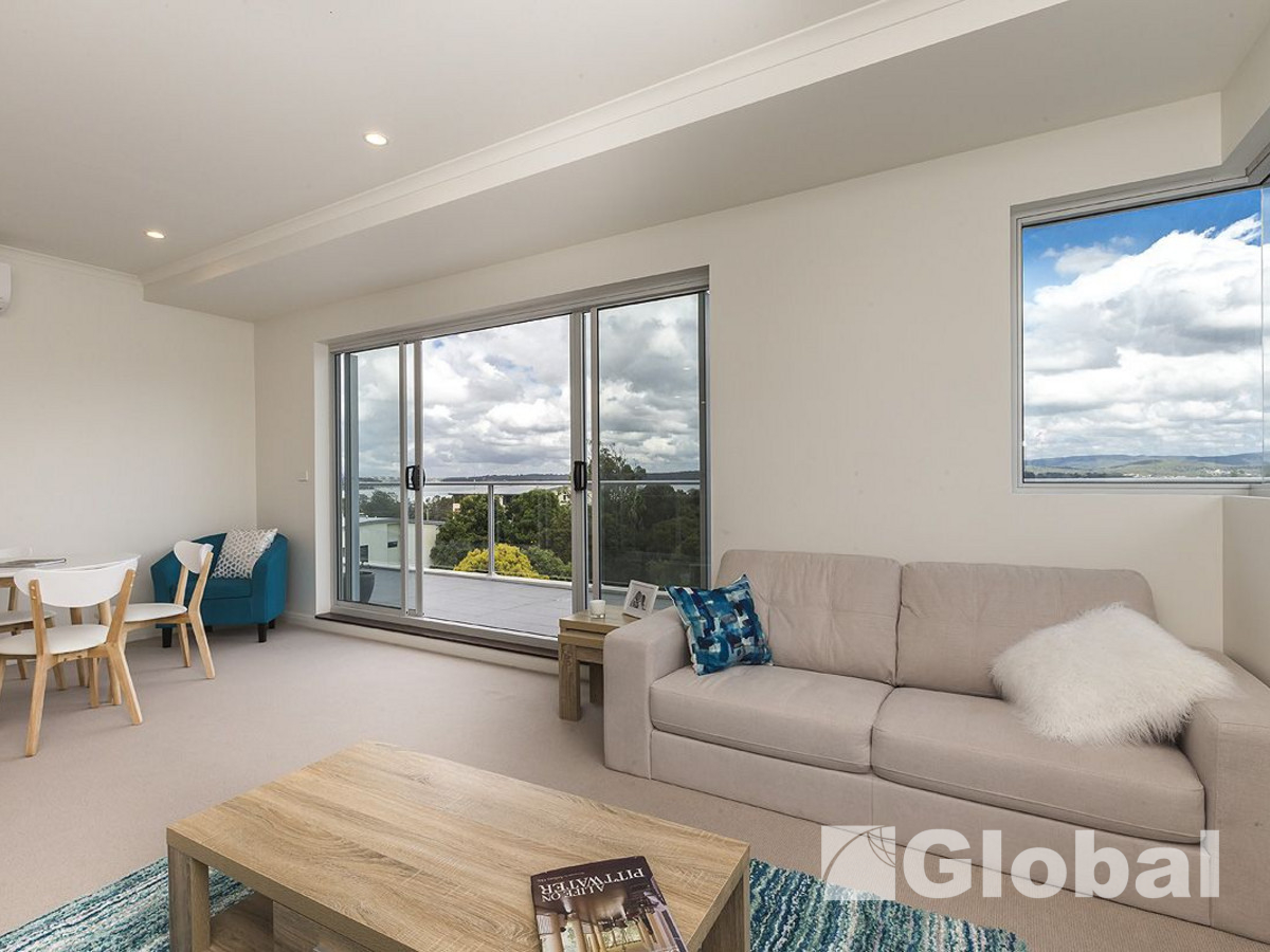 STUNNING SHEARWATER COMPLEX Global Property