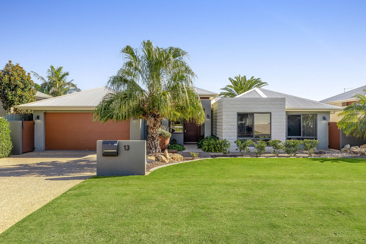 EXQUISITE MIDDLE RIDGE LIFESTYLE LIVING RealWay Toowoomba