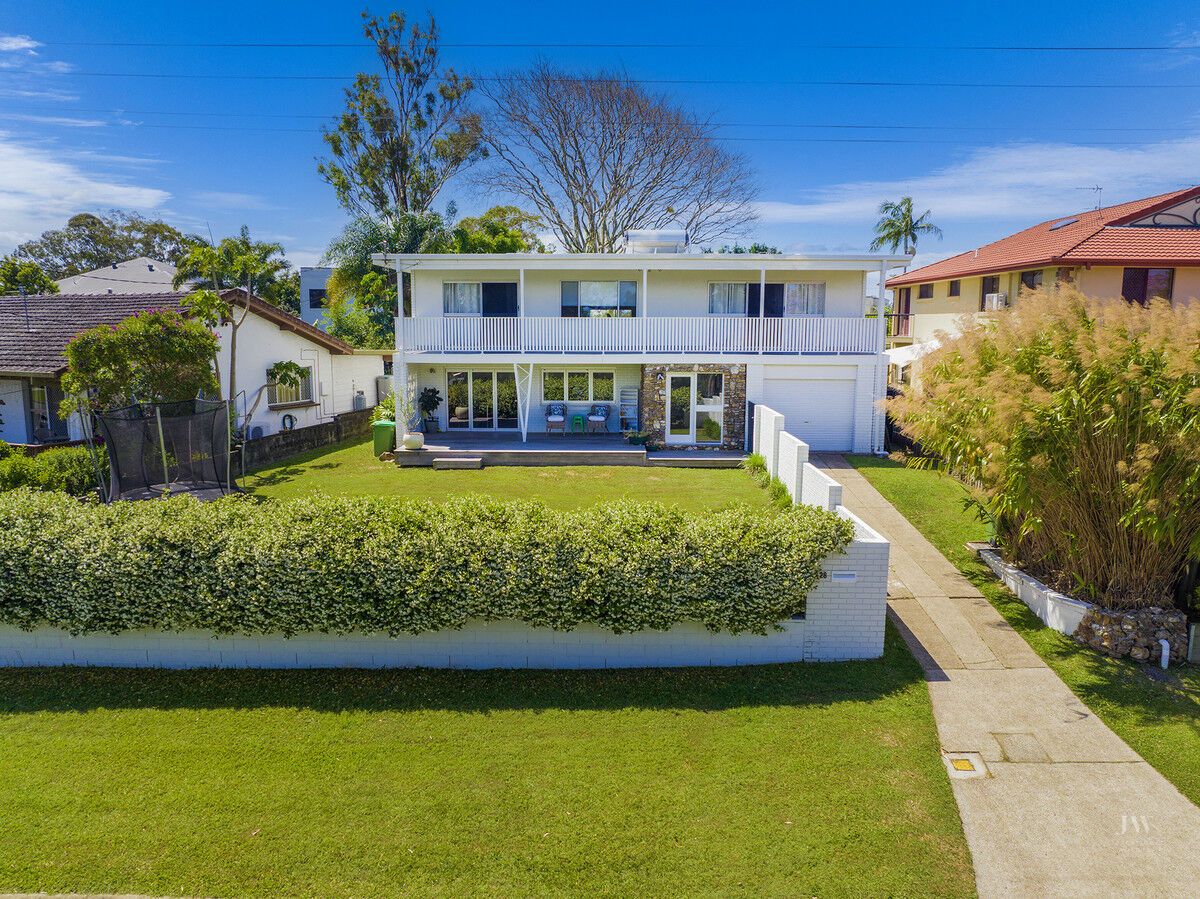 28 Poinciana Crescent, Bundall Qld 4217