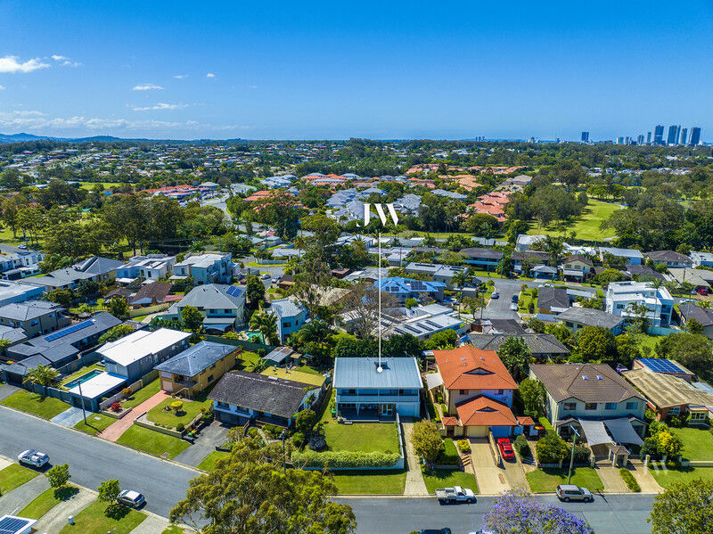 28 Poinciana Crescent, Bundall Qld 4217