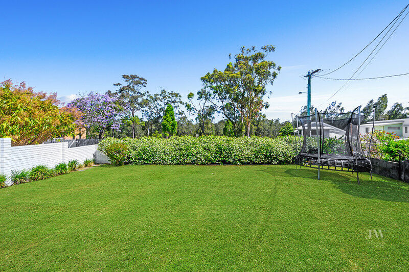 28 Poinciana Crescent, Bundall Qld 4217