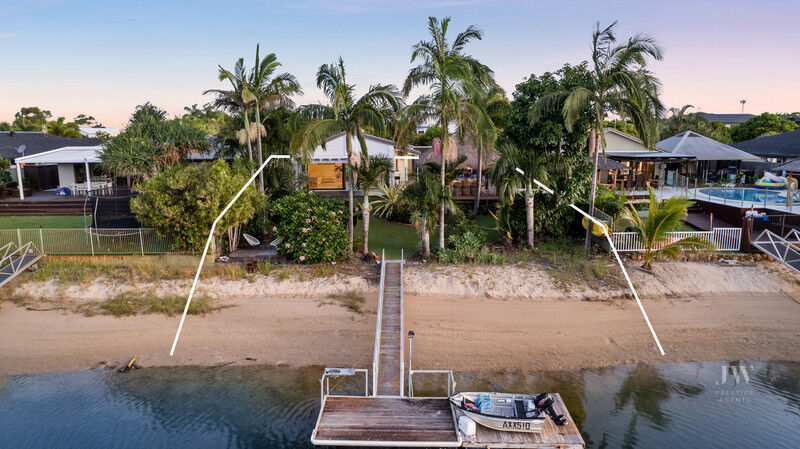 20 Gretel Drive, Mermaid Waters Qld 4218