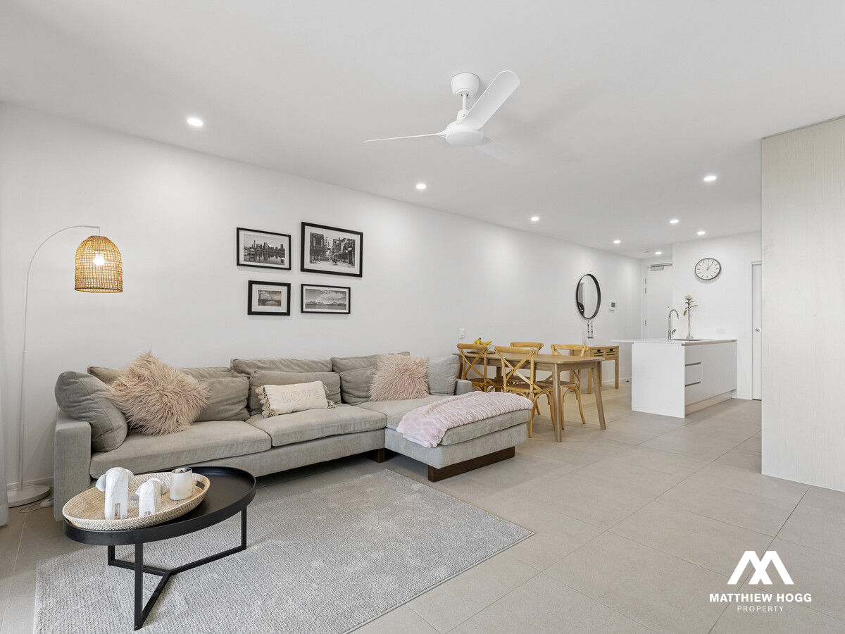 Sophisticated Bulimba Apartment Offering Lifestyle & Convenience