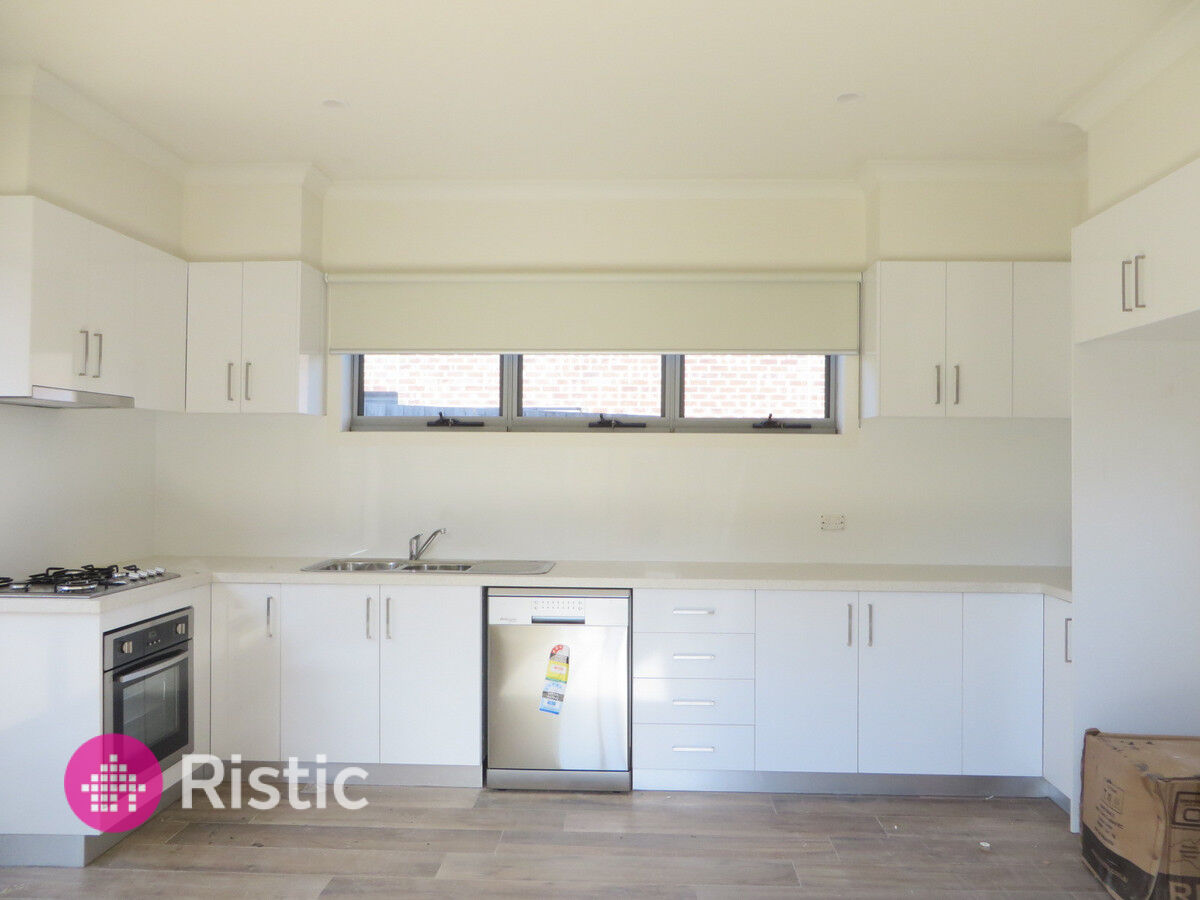 2 Bedroom Townhouse in the Mill Park Lakes Estate · Ristic Real Estate