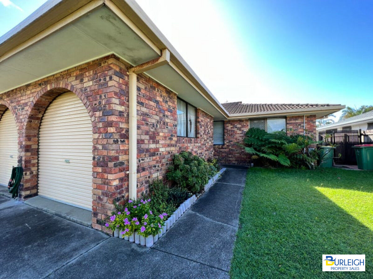 Duplex Close to School Burleigh Property Sales