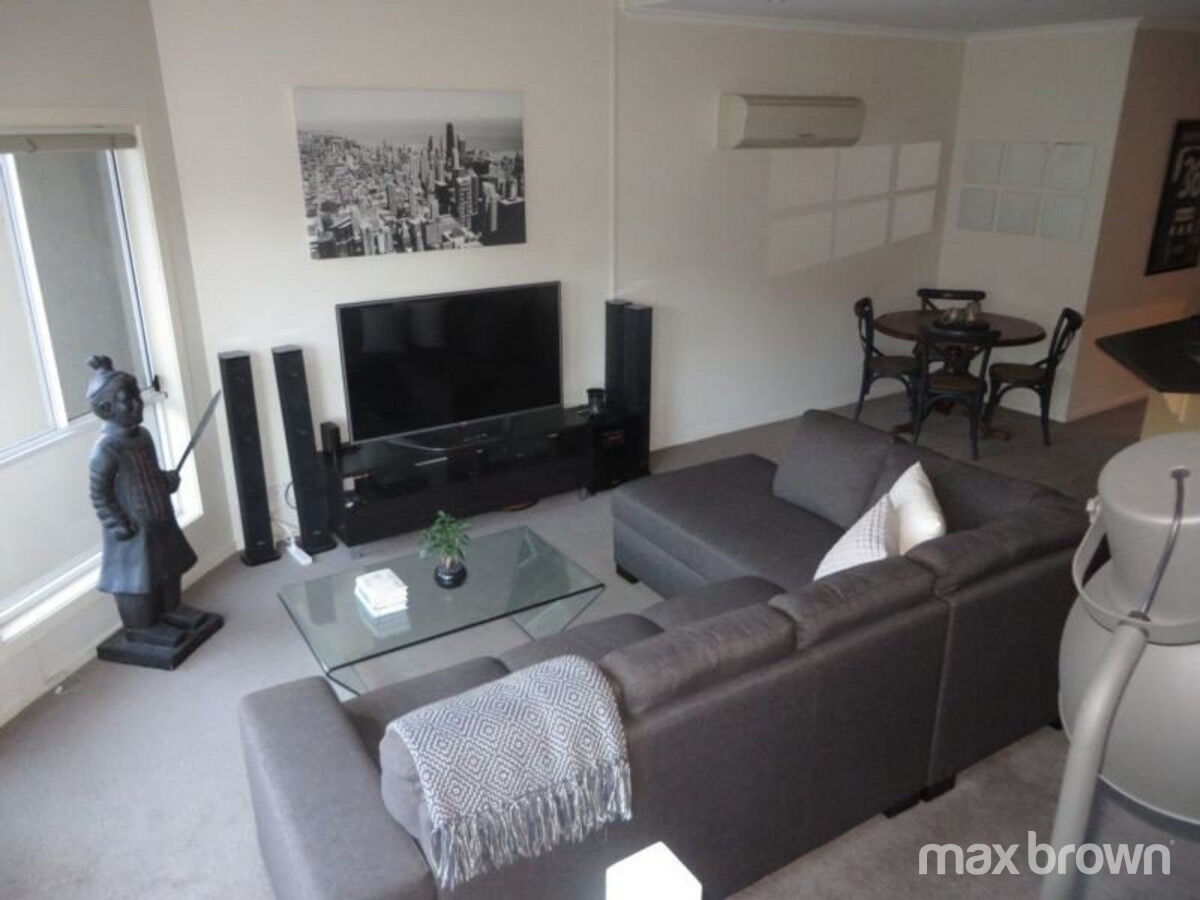 Application Approved Modern 2 Bedroom Apartment in the heart of