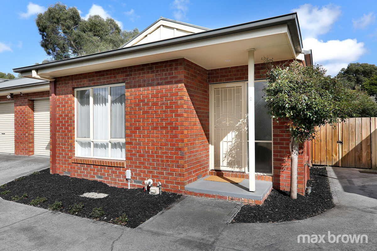 CAREFREE CONTEMPORARY LIVING Max Brown Real Estate Group