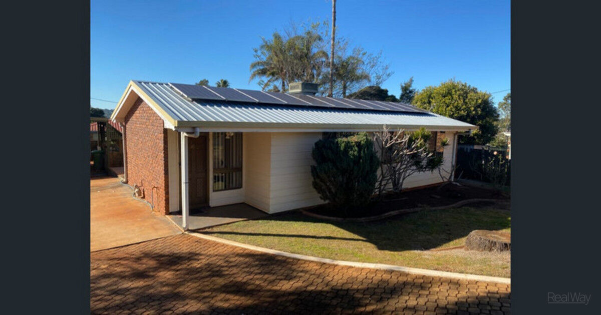 Three Bedroom house for rent in quiet culdesac in Wilsonton Heights