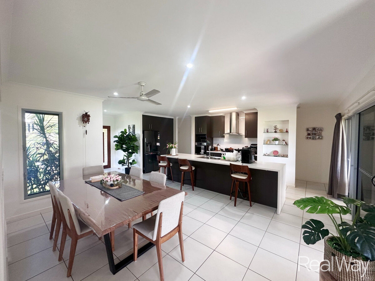  Modern brick in Belle Eden