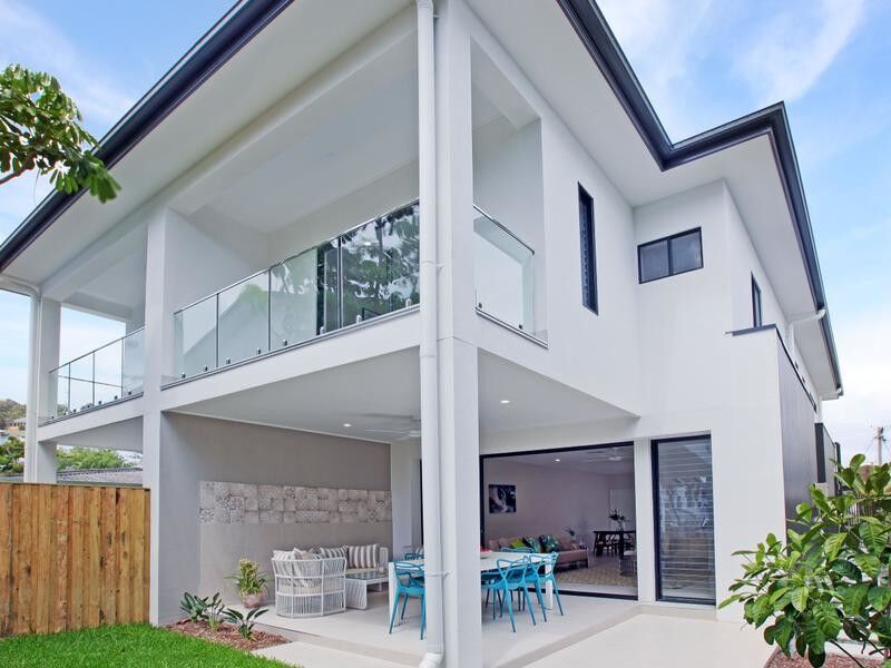 2 21 Arthur Street, Mermaid Beach Qld 4218