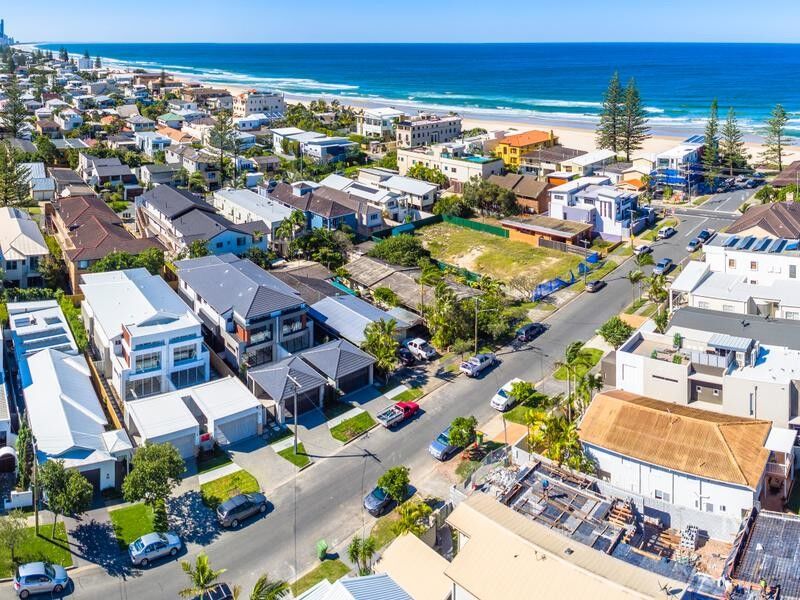 2 21 Arthur Street, Mermaid Beach Qld 4218