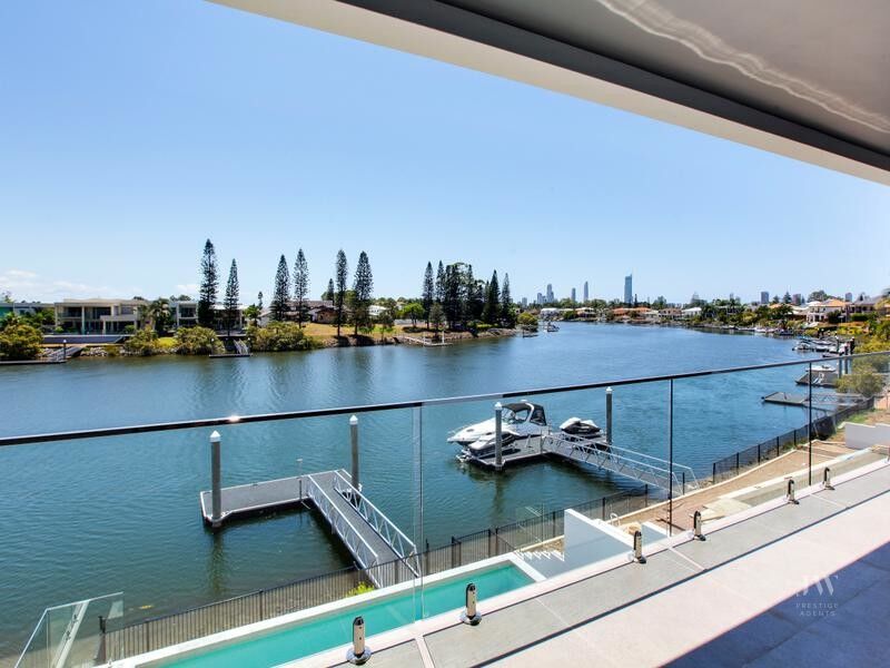 16-18 Lamb Street, Broadbeach Waters Qld 4218