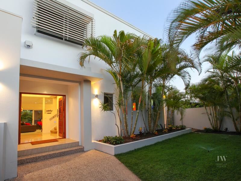 112 Rio Vista Boulevard, Broadbeach Waters Qld 4218