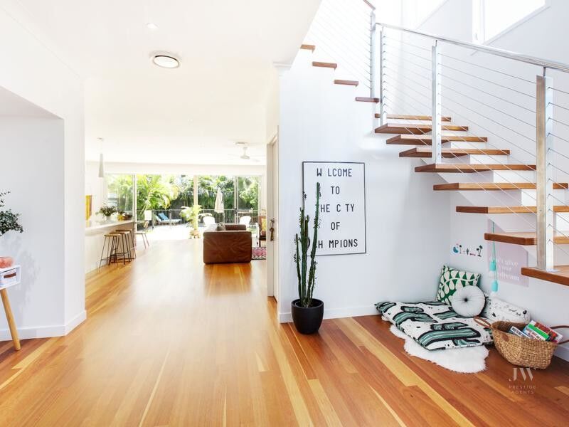 19 Ventura Road, Mermaid Beach Qld 4218