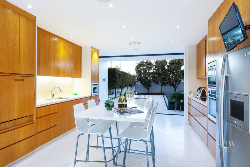49 Monaco Street, Broadbeach Waters Qld 4218