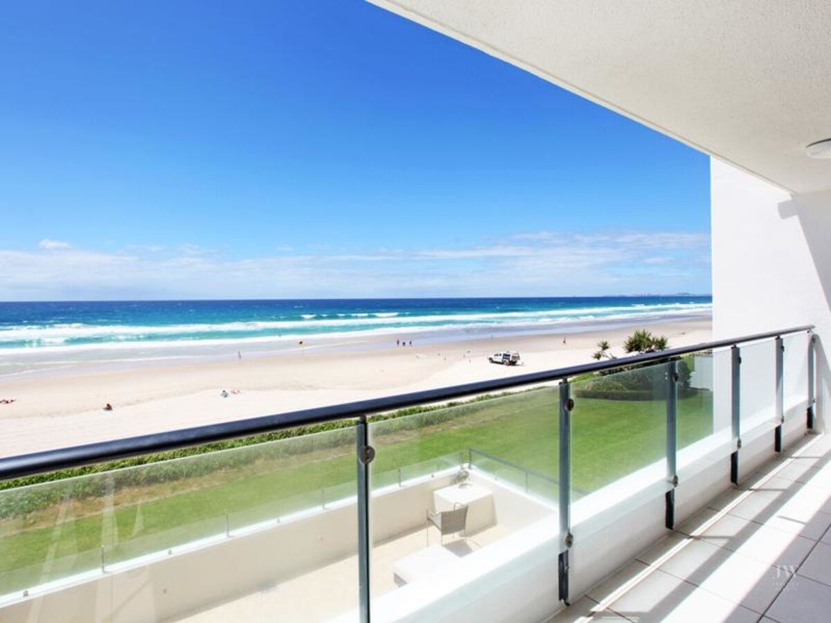 3 / 2 Lavarack Road, Mermaid Beach Qld 4218