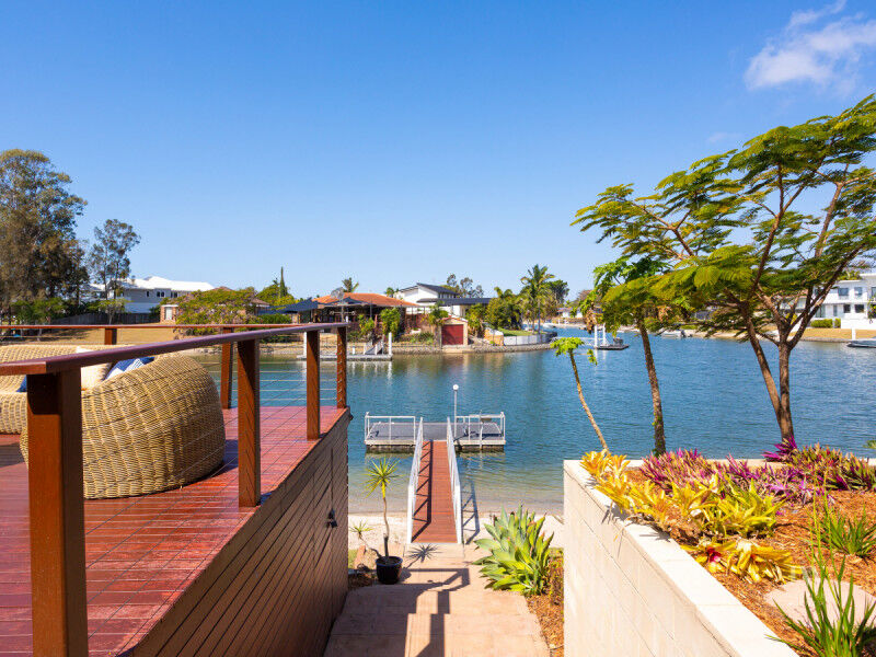 19 River Crescent, Broadbeach Waters Qld 4218