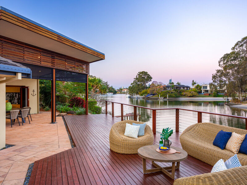 19 River Crescent, Broadbeach Waters Qld 4218