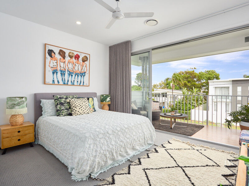 10 Lotus Key, Broadbeach Waters Qld 4218