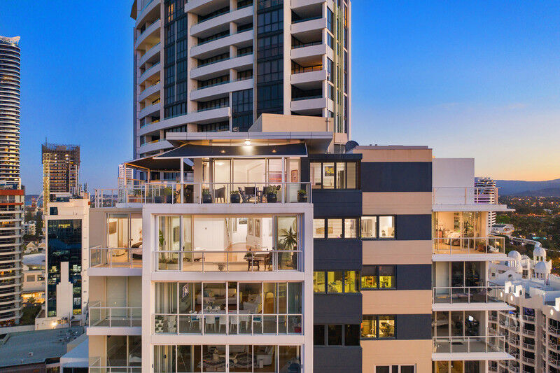 32 / 20 Queensland Avenue, Broadbeach Qld 4218