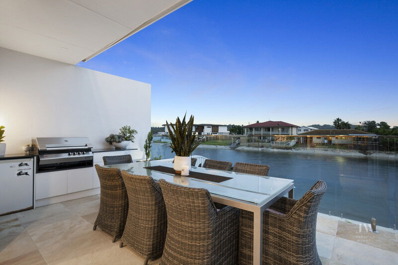 2 / 13 Marlin Court, Palm Beach Qld 4221