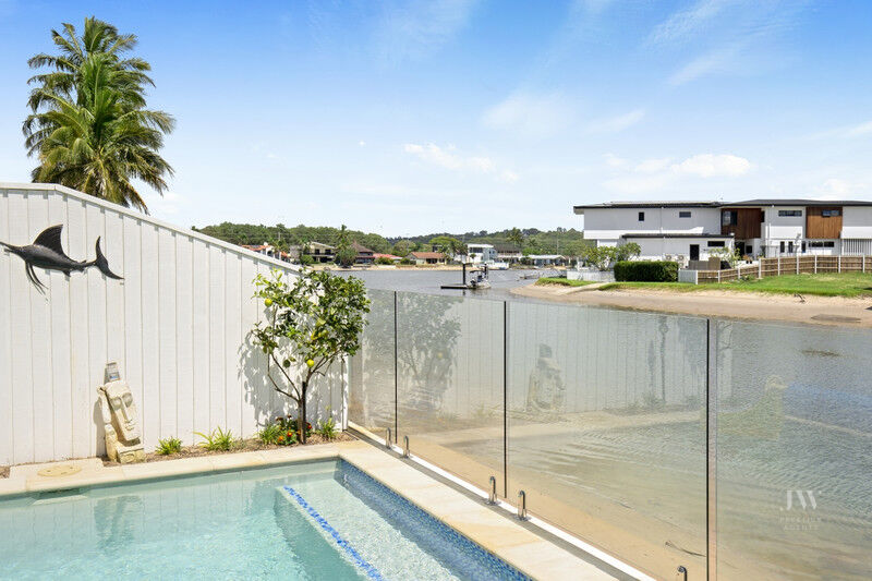 2 / 13 Marlin Court, Palm Beach Qld 4221