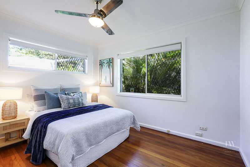 1 Lansell Avenue, Currumbin Qld 4223