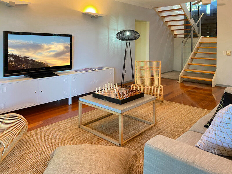 61 Crest Drive, Currumbin Qld 4223