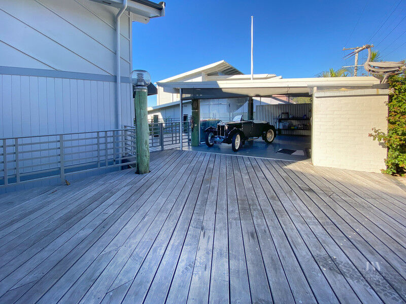 61 Crest Drive, Currumbin Qld 4223