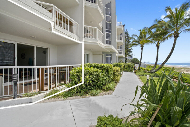 5 / 2 Seventeenth Avenue, Palm Beach Qld 4221