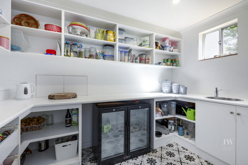 93 Crest Drive, Currumbin Qld 4223