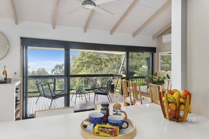 15 Ocean Grove, Currumbin Qld 4223