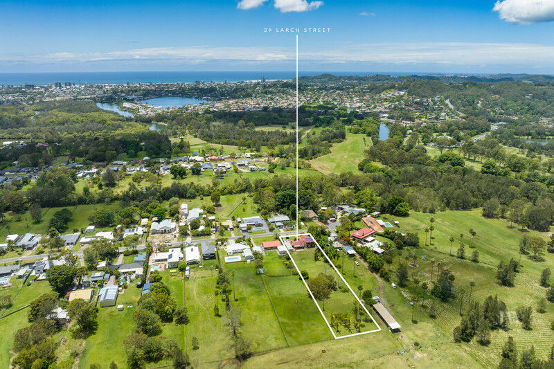 39 Larch Street, Tallebudgera Qld 4228