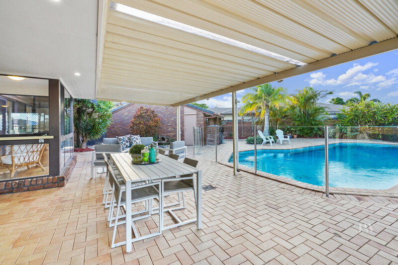 11 Craig Avenue, Carrara Qld 4211