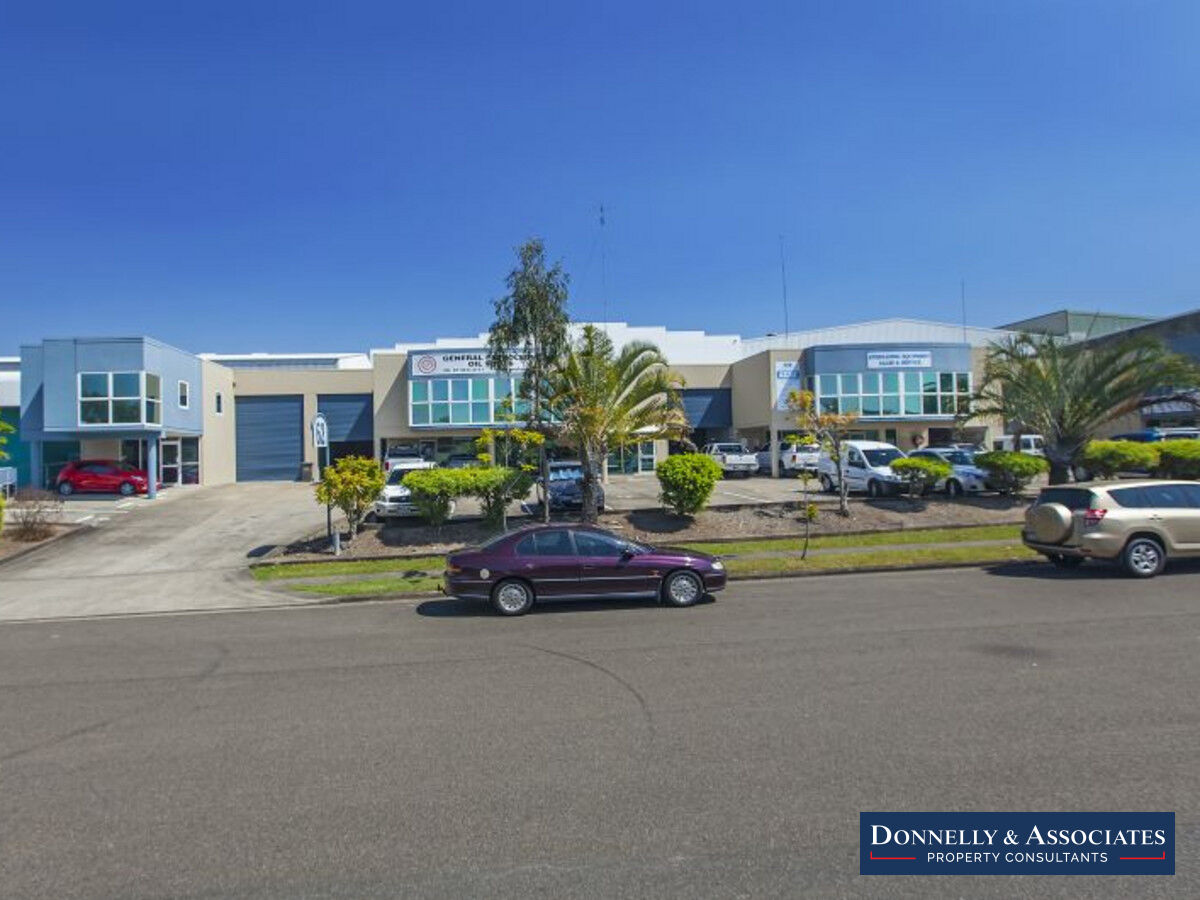 MANSFIELD WAREHOUSE/OFFICE Donnelly & Associates Pty Ltd